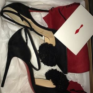 BN christain Louboutin Black VEAU VELOURS